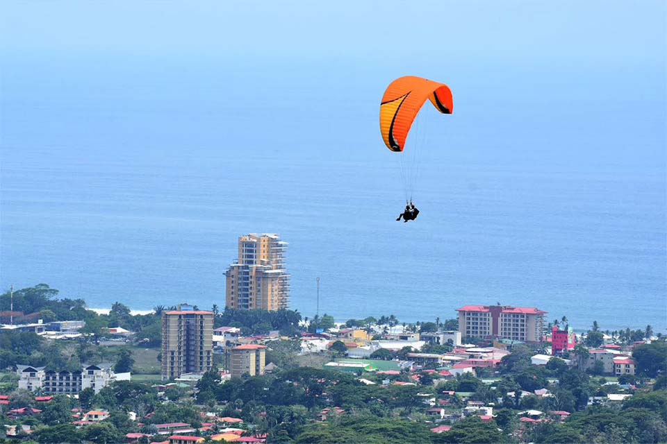 Paragliding in Jaco, Things to Do in Jaco, Costa Rica – Costa Rica Tours