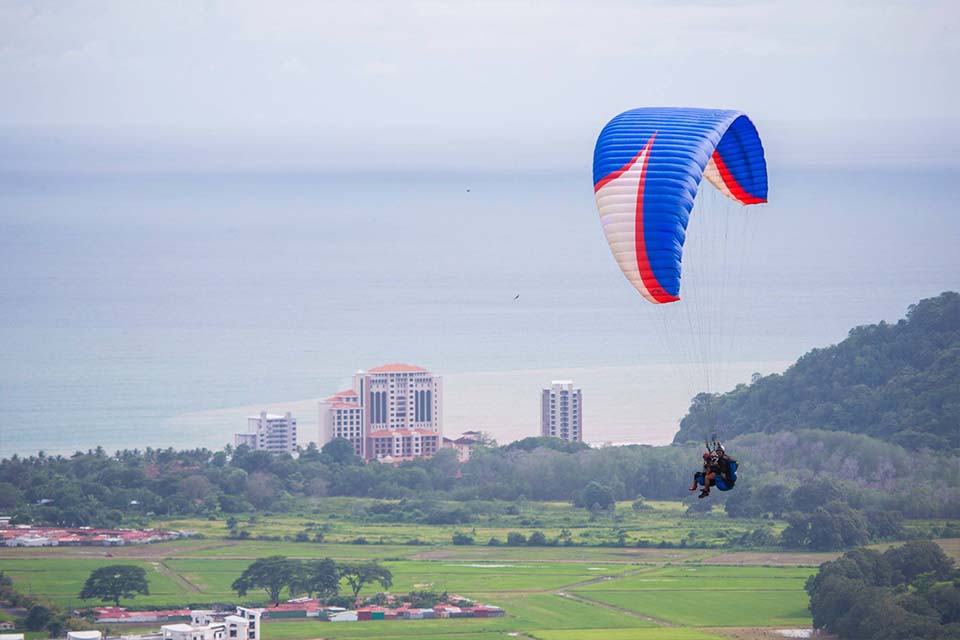 Paragliding in Jaco, Things to do in Jaco, Costa Rica